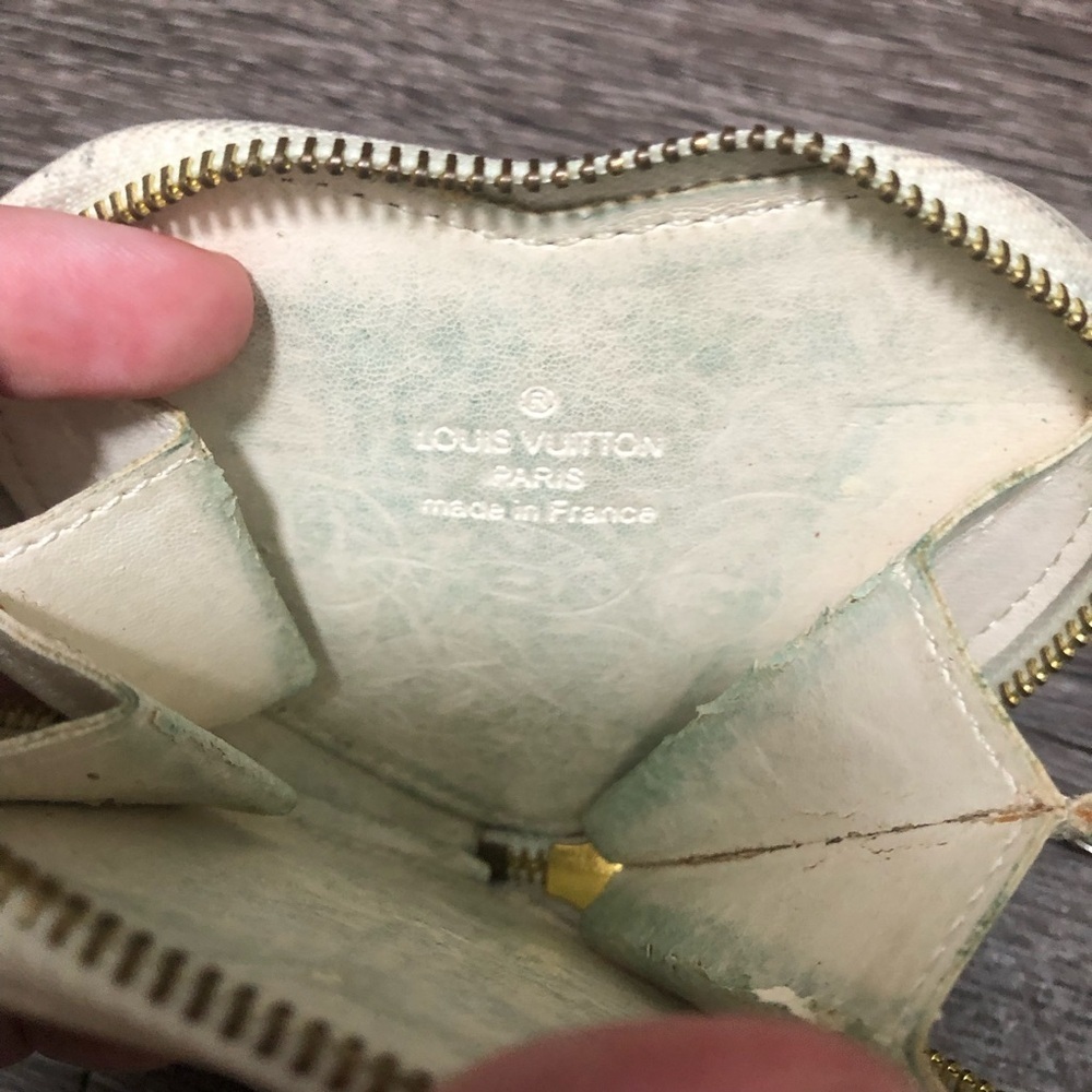 RARE VINTAGE Louis Vuitton Vernis Heart Coin Purse - Triple Lock Charms - Picture 3 of 16